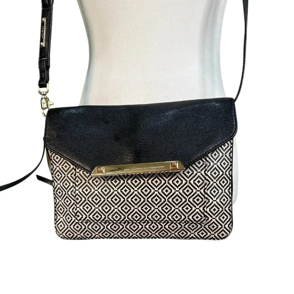 Stella & Dot Convertible Clutch Crossbody Expandable Bag Purse Handbag